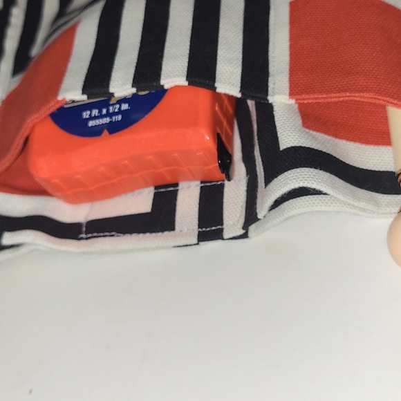 Tote Bag 13 1/2" X 8 1/2" Red White Black. Velcro closure side pockets key ring - Picture 3 of 4